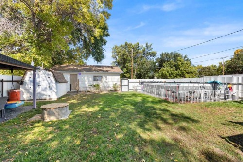1178 Queen Street Se, Medicine Hat, AB 