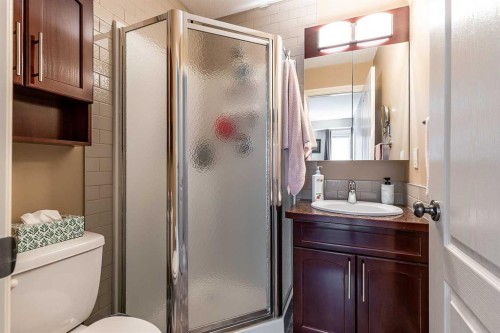 604 Vista Drive Se, Medicine Hat, AB 