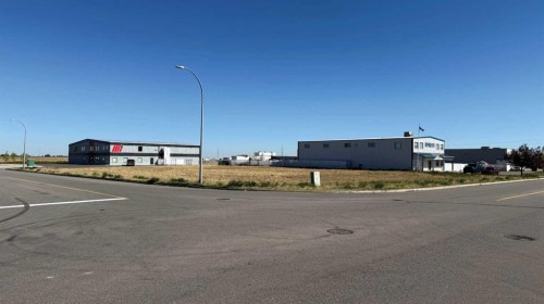 3031 Giffen Road North, Lethbridge, AB 