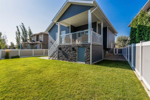 32 Hamptons Crescent Se, Medicine Hat, AB 
