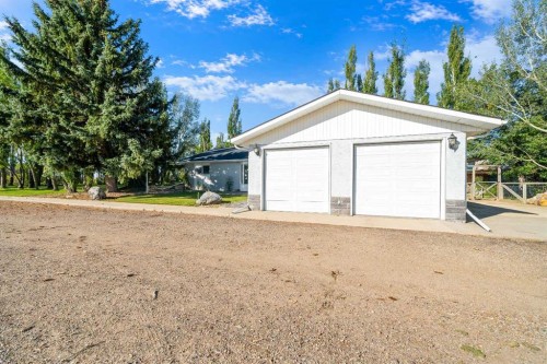 150 Chudleigh Street, Etzikom, AB 