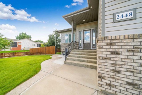 2448 7 Avenue Ne, Medicine Hat, AB 