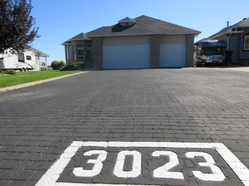 3023 Cottonwood Way Sw, Medicine Hat, AB 