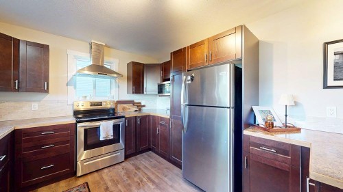 51 3 Street Ne, Medicine Hat, AB 