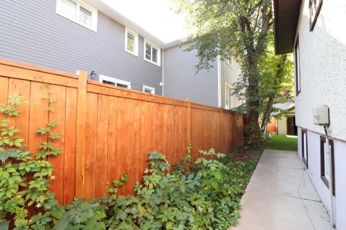 51 3 Street Ne, Medicine Hat, AB 