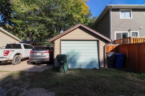 51 3 Street Ne, Medicine Hat, AB 
