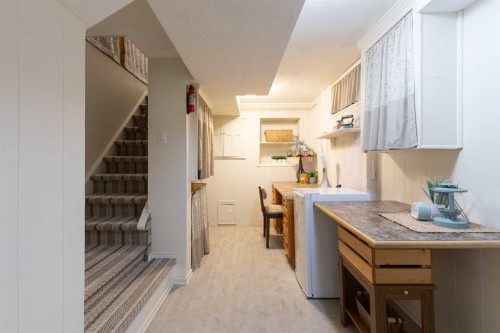 44 8 Street Ne, Medicine Hat, AB 