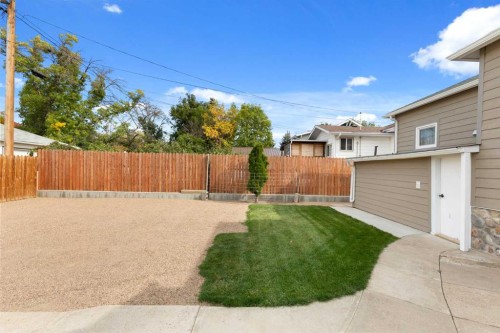 44 8 Street Ne, Medicine Hat, AB 