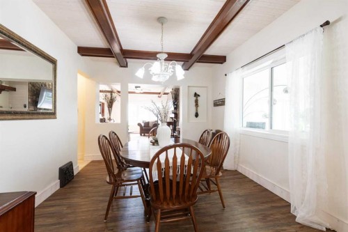 44 8 Street Ne, Medicine Hat, AB 