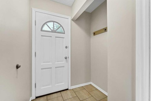 218 Carry Drive Se, Medicine Hat, AB 
