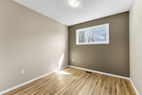 218 Carry Drive Se, Medicine Hat, AB 