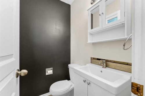 218 Carry Drive Se, Medicine Hat, AB 