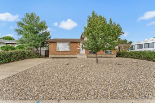 218 Carry Drive Se, Medicine Hat, AB 