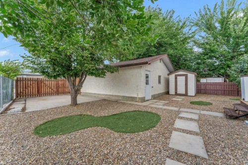 218 Carry Drive Se, Medicine Hat, AB 