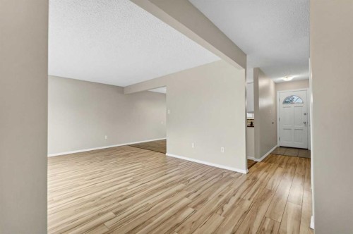 218 Carry Drive Se, Medicine Hat, AB 