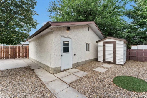 218 Carry Drive Se, Medicine Hat, AB 