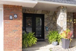 88 Cypress Way SEMedicine Hat, AB T1B 1G8
