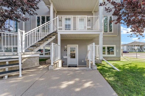 108 Northlands Pointe NE Medicine Hat, AB T1C 0C5