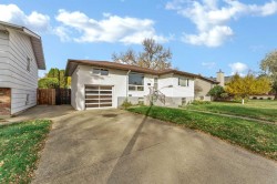 330 9 Street SEMedicine Hat, AB T1A 1N5
