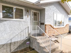 5 Stapeford Crescent SEMedicine Hat, AB T1B 3Z1
