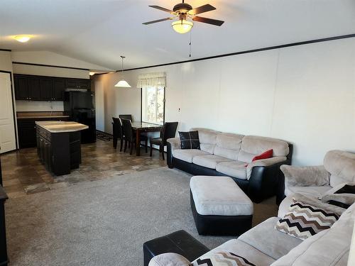 225 5Th Street, Fox Creek, AB - Indoor Photo Showing Living Room