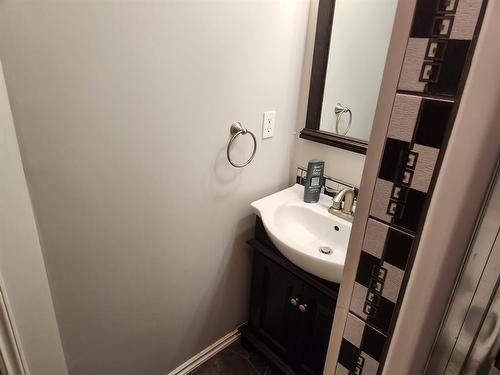 23 Centenial Crescent, Swan Hills, AB - Indoor Photo Showing Bathroom
