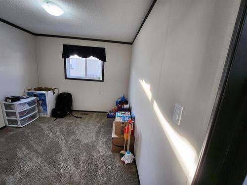 812 5A Street, Fox Creek, AB - Indoor Photo Showing Other Room