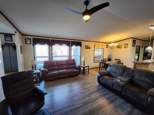 812 5A Street, Fox Creek, AB - Indoor Photo Showing Living Room