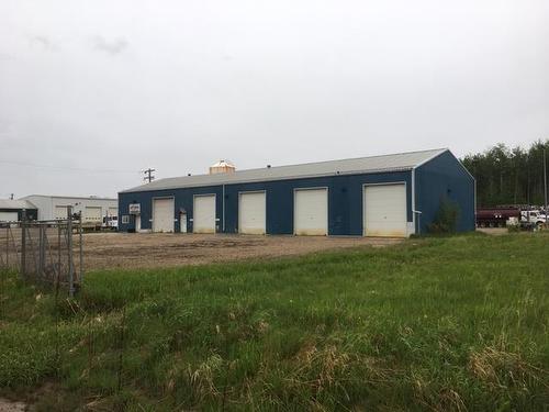 308 2 Avenue, Fox Creek, AB 