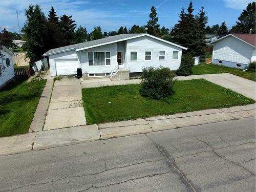 300 Hammond Drive, Fox Creek, AB - Outdoor