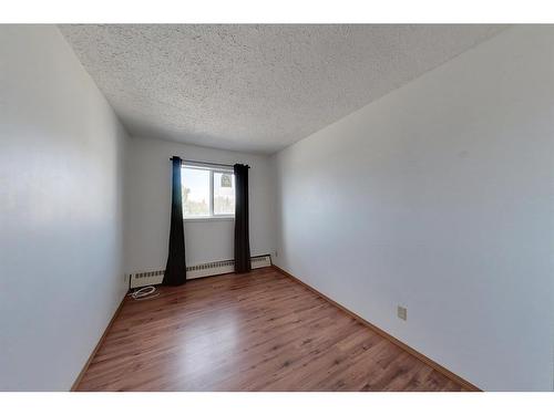 305-205 12 Avenue Sw, Slave Lake, AB - Indoor Photo Showing Other Room