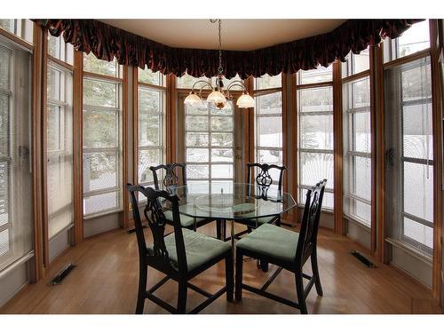 4 Cascade Court, Banff, AB - Indoor Photo Showing Dining Room