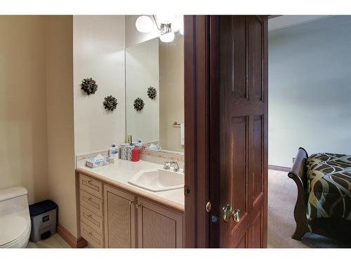 4 Cascade Court, Banff, AB - Indoor Photo Showing Bathroom