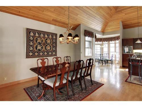 4 Cascade Court, Banff, AB - Indoor Photo Showing Dining Room