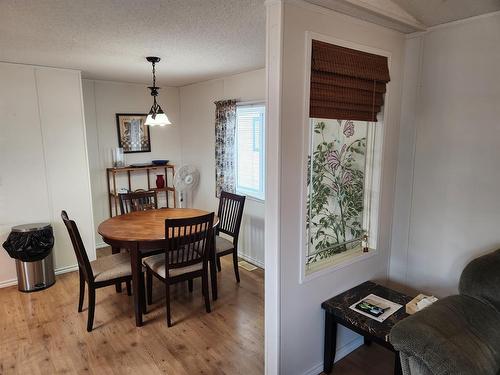 902 4 Avenue, Fox Creek, AB - Indoor Photo Showing Dining Room