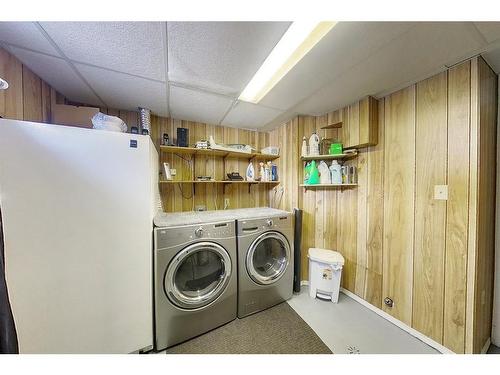 4311 8 Avenue, Edson, AB - Indoor Photo Showing Laundry Room