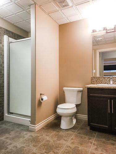 816 48 Street, Edson, AB - Indoor Photo Showing Bathroom