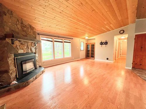194073 Township Road 643, Rural Athabasca County, AB - Indoor With Fireplace