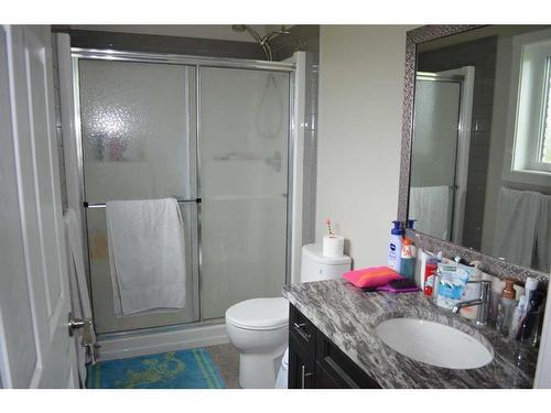 194077 Township Road 643, Rural Athabasca County, AB - Indoor Photo Showing Bathroom