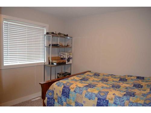 194077 Township Road 643, Rural Athabasca County, AB - Indoor Photo Showing Bedroom