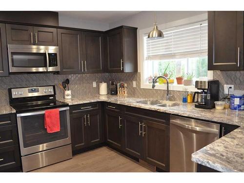 194077 Township Road 643, Rural Athabasca County, AB - Indoor Photo Showing Kitchen With Stainless Steel Kitchen With Double Sink With Upgraded Kitchen