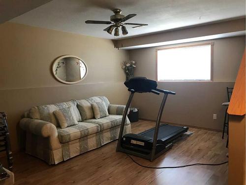 604 10 Street, Fox Creek, AB - Indoor Photo Showing Gym Room