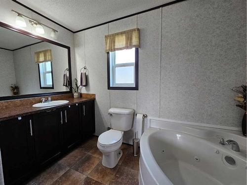 106, 590079 Range Road 113, Rural Woodlands County, AB - Indoor Photo Showing Bathroom