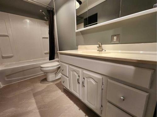 5621 51 Street, Niton Junction, AB - Indoor Photo Showing Bathroom