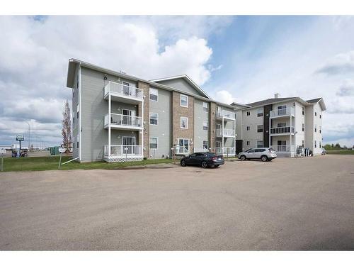 101-2814 48 Avenue, Athabasca, AB - Outdoor With Balcony With Facade