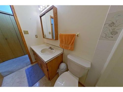 4716 49 Street, Athabasca, AB - Indoor Photo Showing Bathroom
