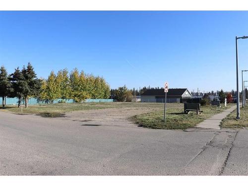 5720 4 Avenue Highway 16 West, Edson, AB 