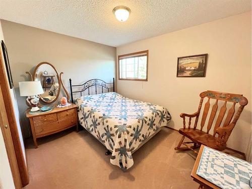 4506 Hees Drive, Athabasca, AB - Indoor Photo Showing Bedroom