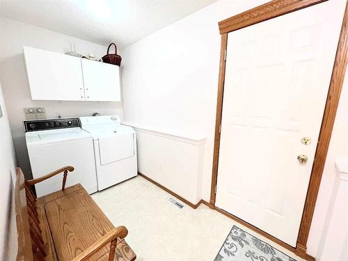 4506 Hees Drive, Athabasca, AB - Indoor Photo Showing Laundry Room