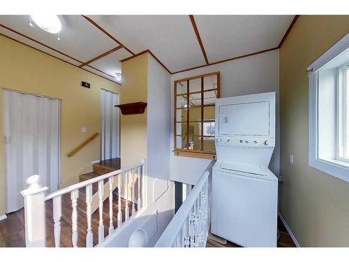 6603 5 Avenue, Edson, AB - Indoor Photo Showing Laundry Room